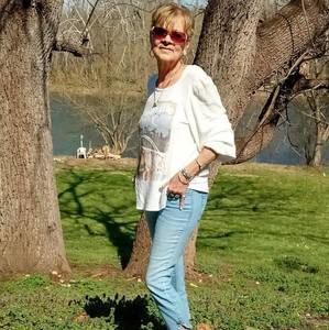 Meet your Posher, Valrie